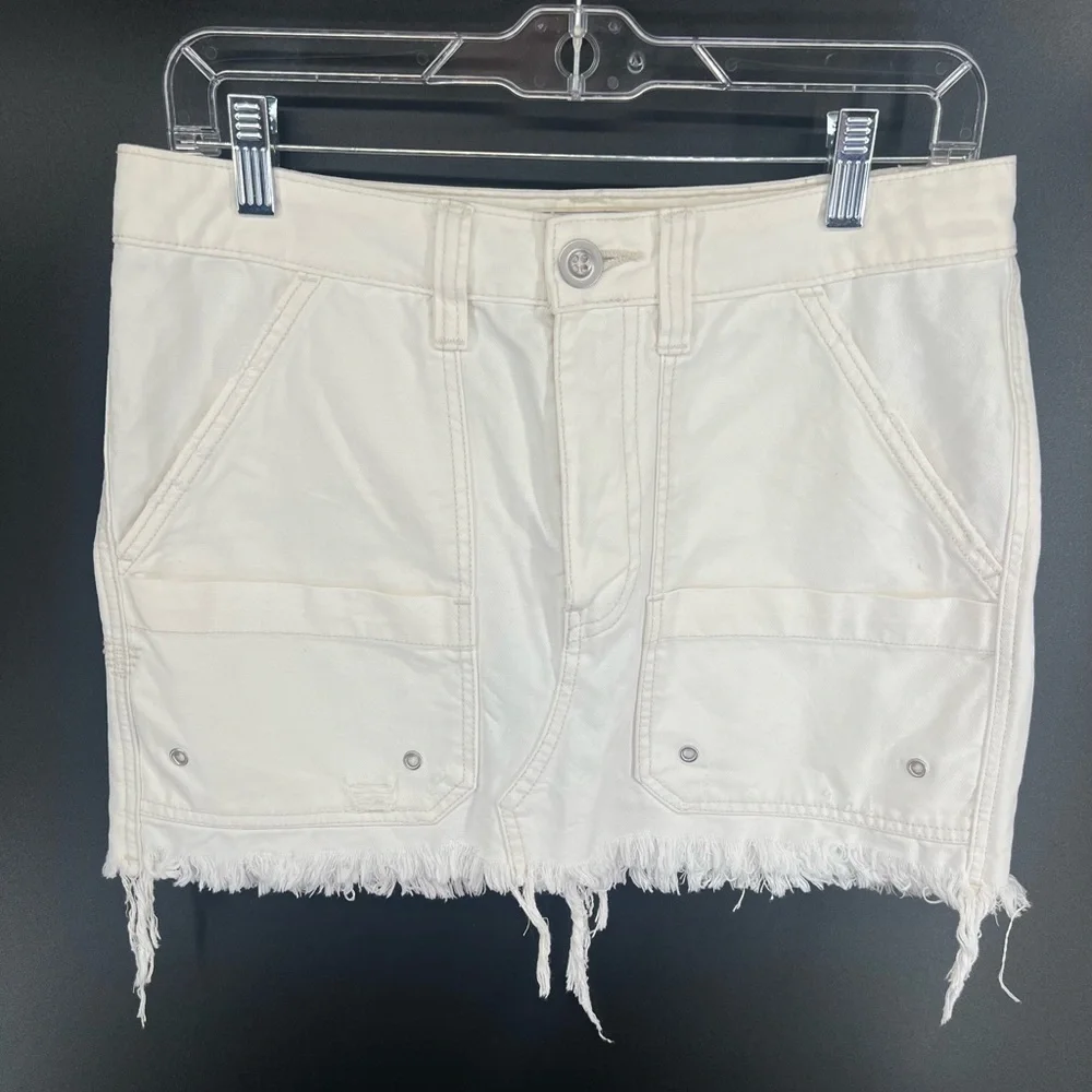 Free People White Cargo Distressed Mini Skirt With Pockets Raw Hem Size 27 - Picture 3 of 10